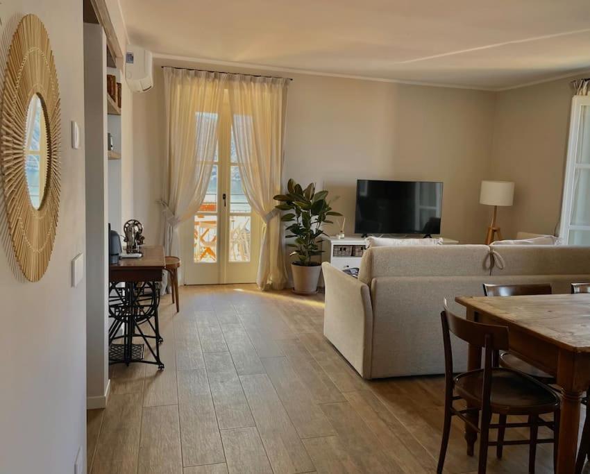 Il Noce Lake View Apartment Lezzeno Exterior foto